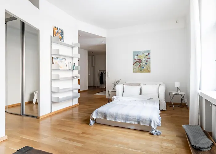 Апартаменты Cozy, Spacious And Calm - Location